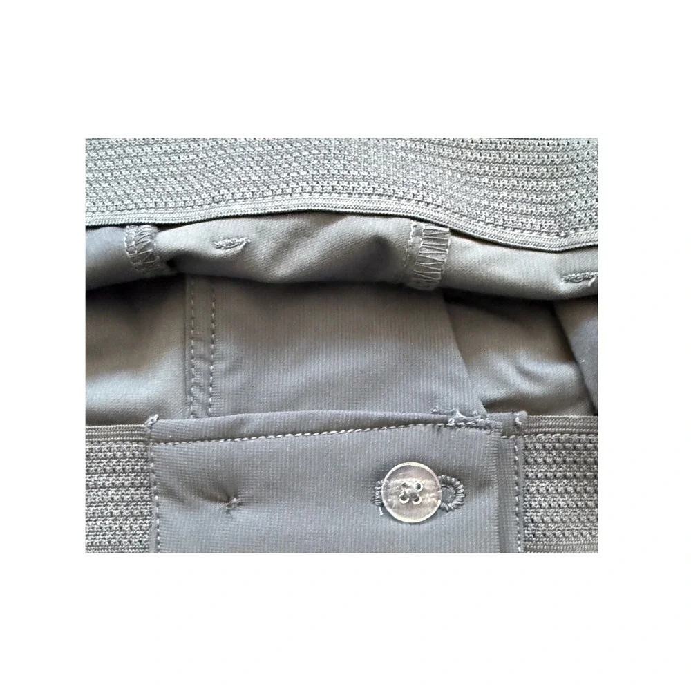 Greg Norman Golf Shorts Mens 40 Navy Performance Stretch Flat Front Casual